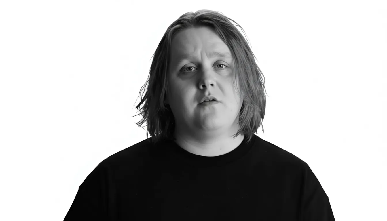 An analysis of singer Lewis Capaldi's 2025 net worth, income sources, and career trajectory.