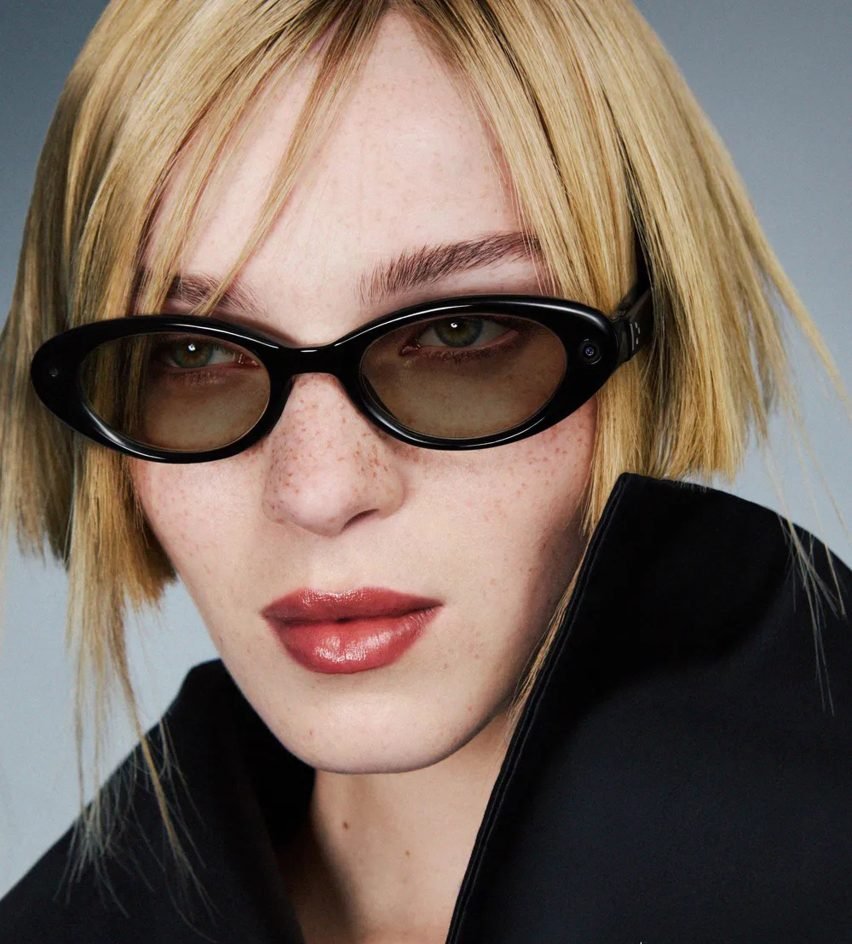 Google and Samsung launch AI-powered Intelligent Eyewear with sleek frame design and smart lens.